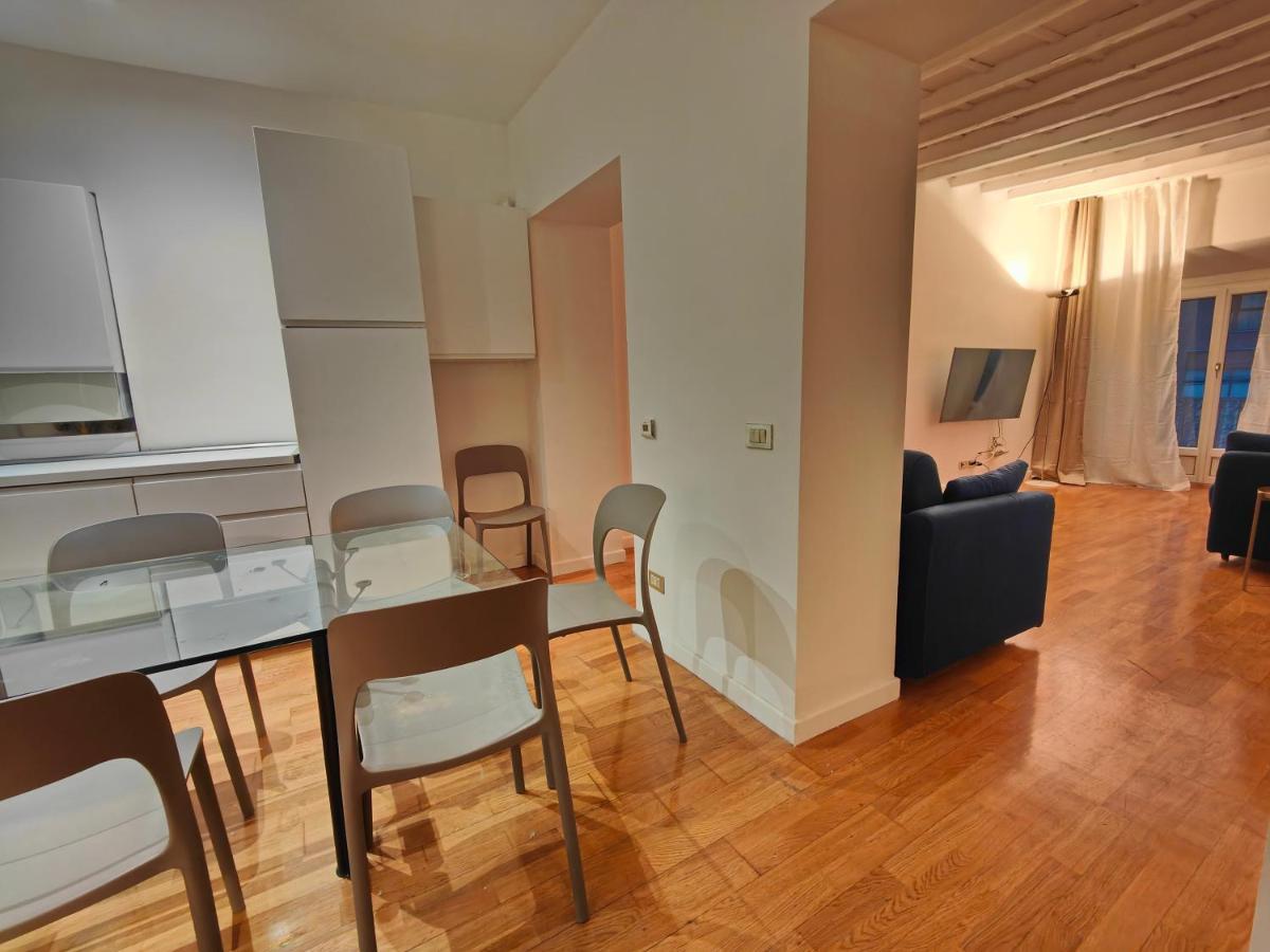 Crocetta - Design Apartment With Terrace Milaan Buitenkant foto